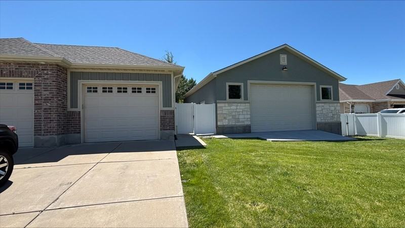 1407 Flint Meadow Dr - Photo 2 of 13