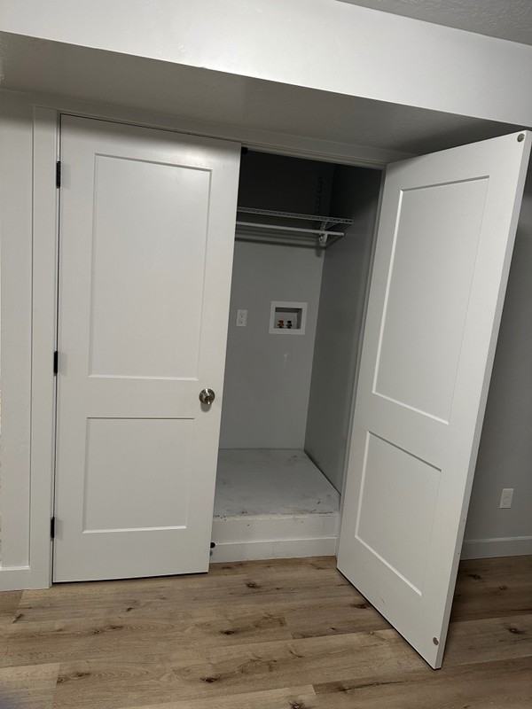 306 W Royal Land Dr - Photo 5 of 19