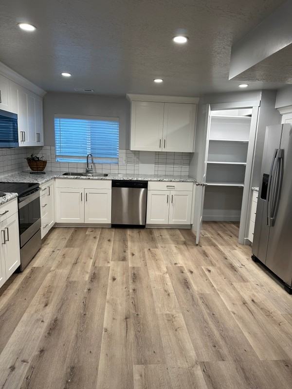 306 W Royal Land Dr - Photo 6 of 19