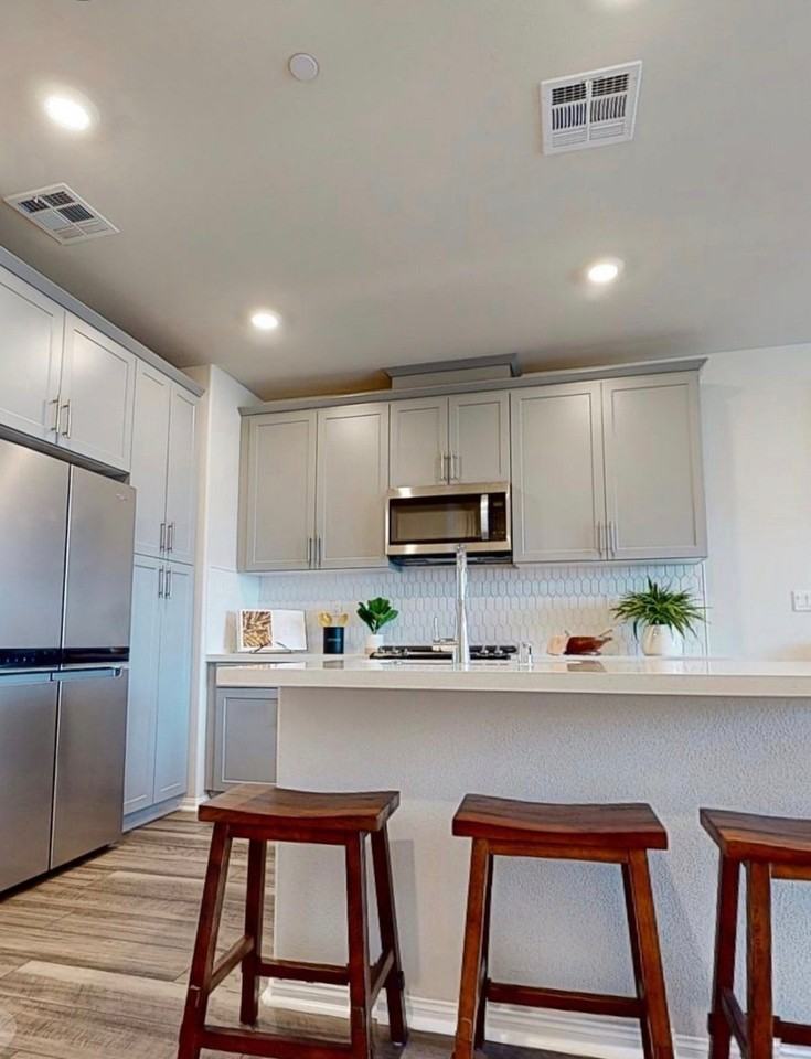 1602 W Cameron Ave - Photo 3 of 4