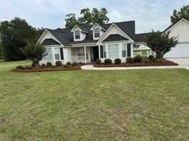 featured image of 3809 Doe Ln