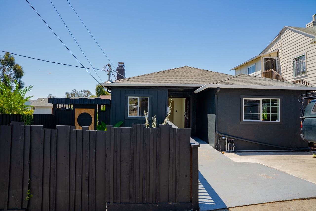 2635 E 25th St - Photo 2 of 19