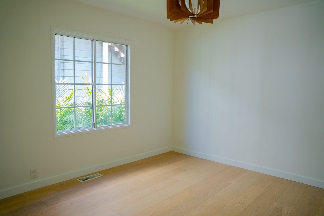 2635 E 25th St - Photo 6 of 19