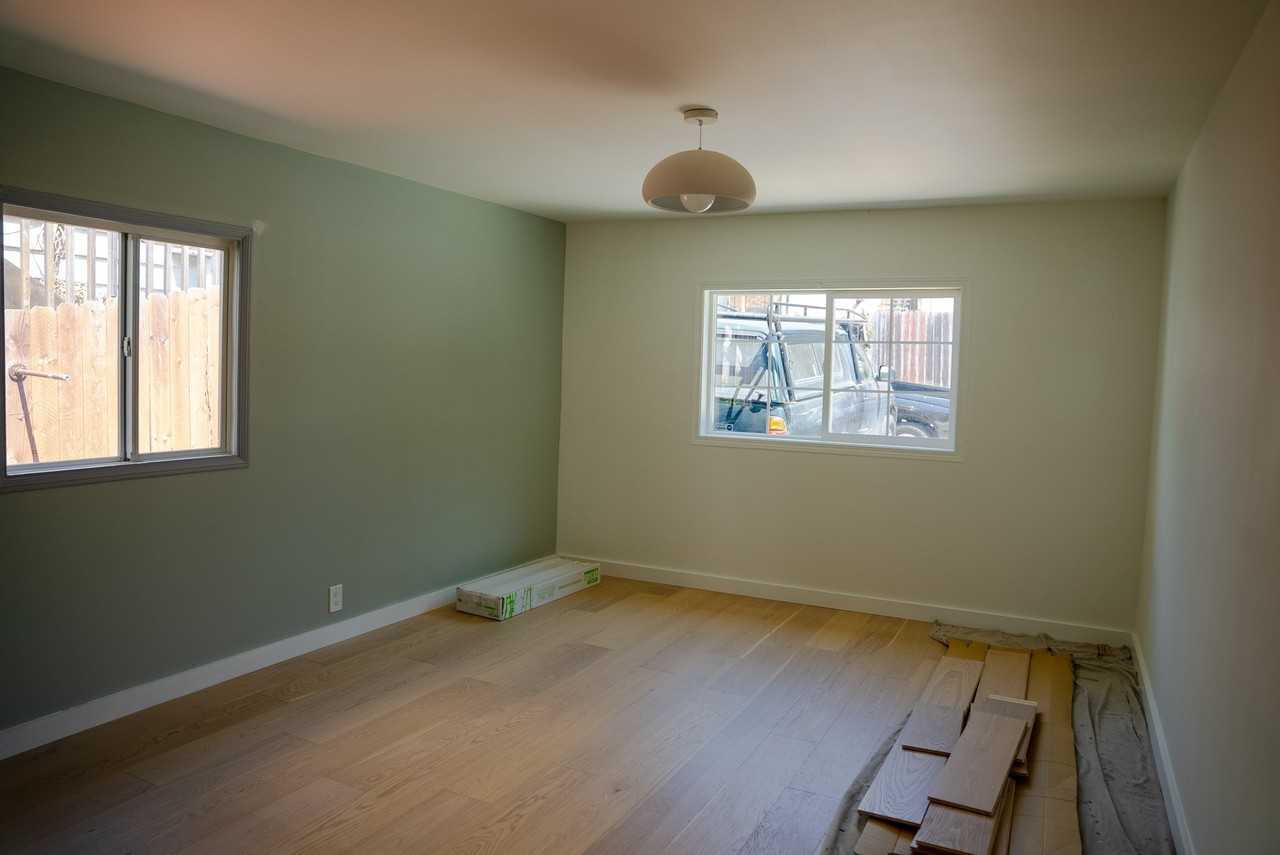 2635 E 25th St - Photo 7 of 19