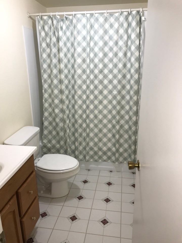 12 White Gate Dr Apt J #12J - Photo 4 of 7