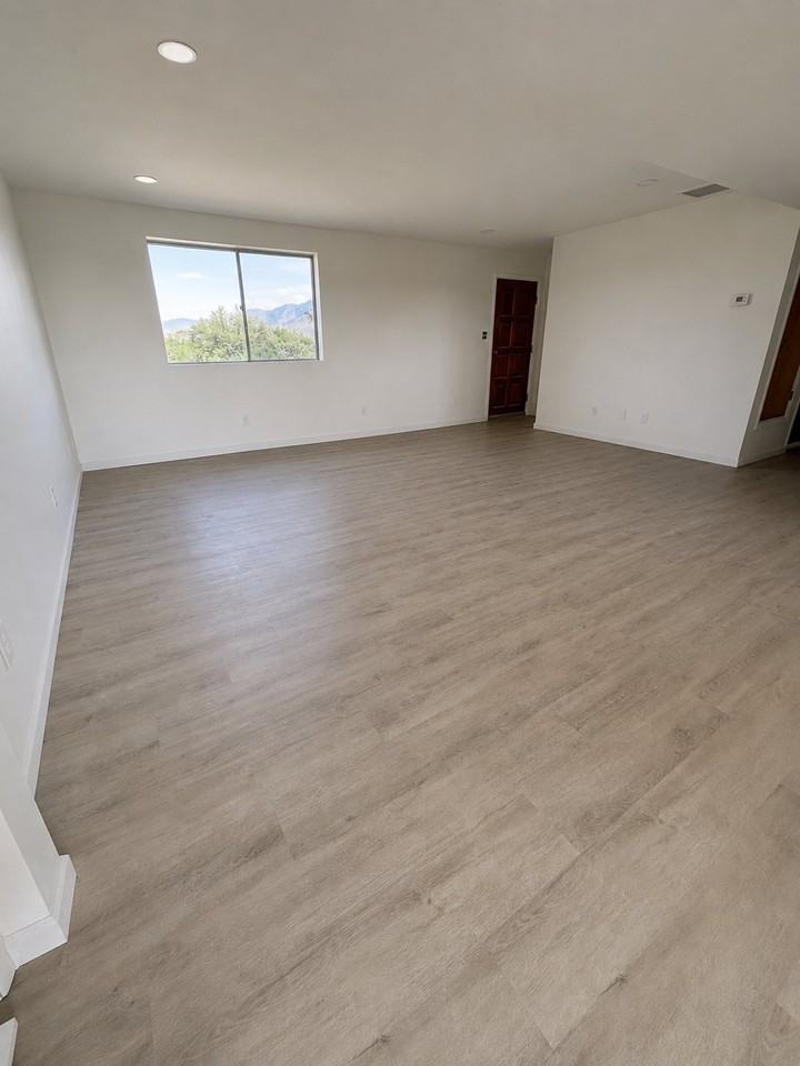 12575 N Mountain Breeze Dr - Photo 2 of 7