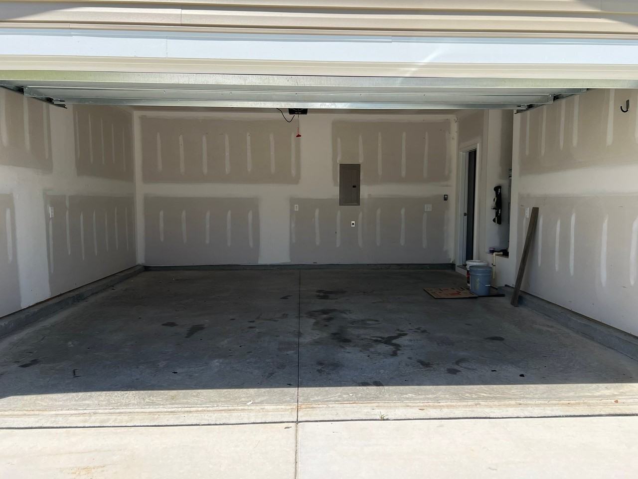 168 N Squires Run Ln - Photo 2 of 18