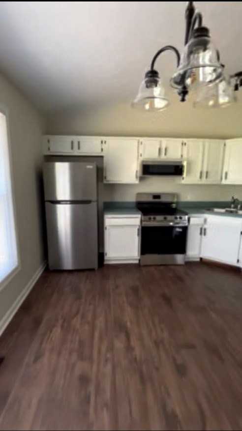 390 Mulberry Pike - Photo 4 of 15