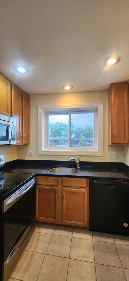 4842 Conrad St #2 - Photo 4 of 15