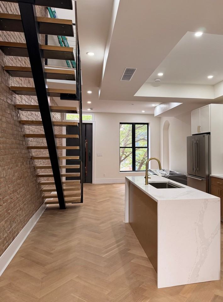 77A Somers St #2 - Photo 2 of 12