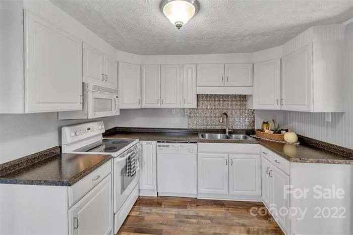 206 Star Ridge Rd - Photo 2 of 6