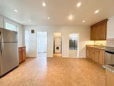 1239 149th St - Photo 2 of 10