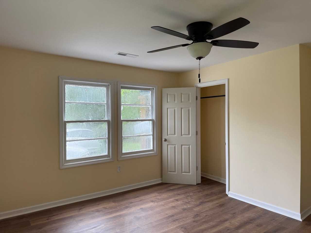 4906 Saks Rd - Photo 6 of 13