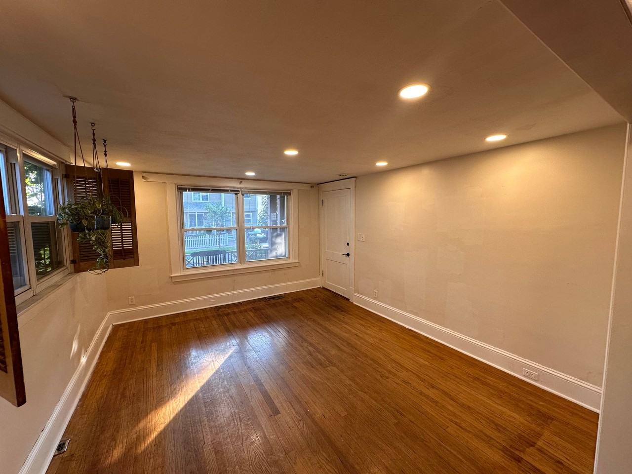 16 Adams St #1R - Photo 7 of 11