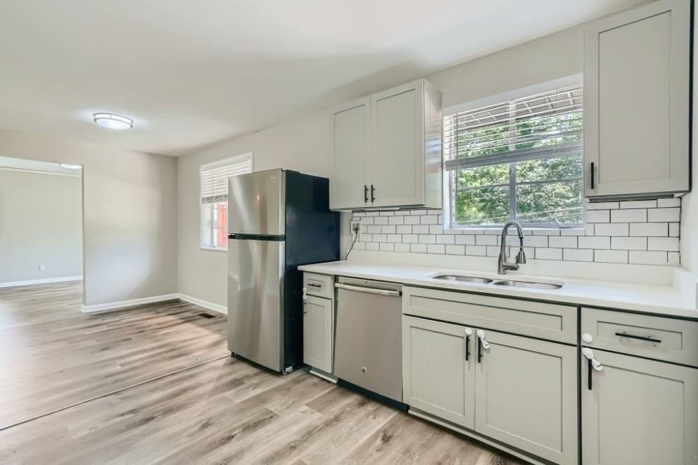 1279 Richard Rd - Photo 3 of 10
