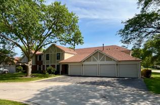 1054 Deerpath Ct #C2 - Photo 1 of 1