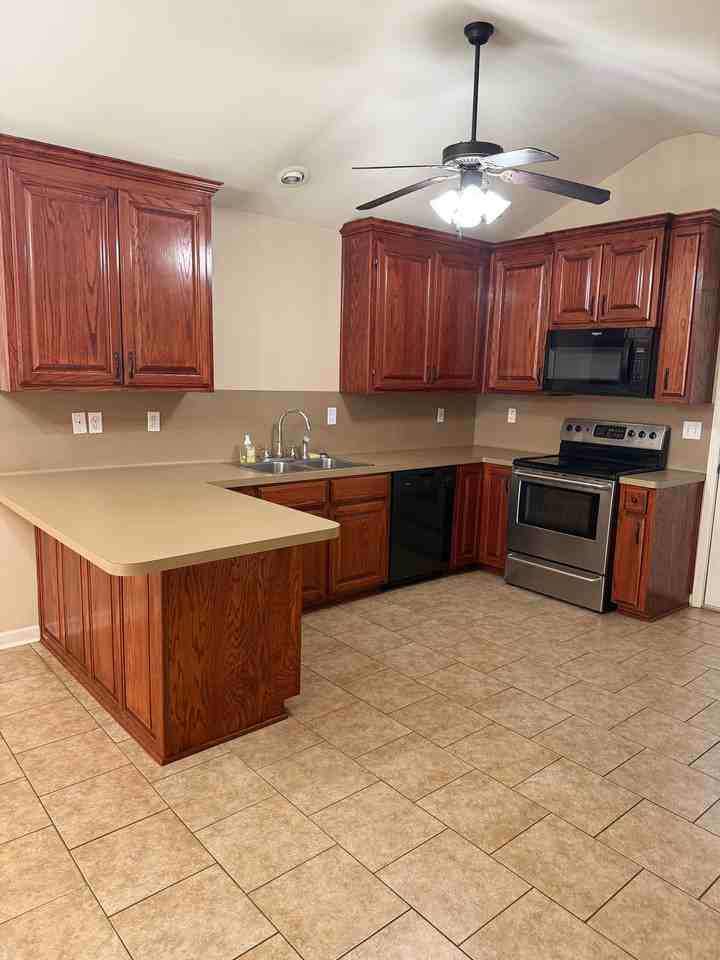 12029 Marilyn Ln #A - Photo 6 of 12