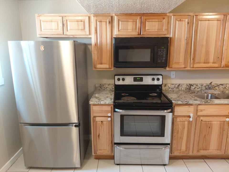 2090 W Theresa Cv #2 - Photo 3 of 20