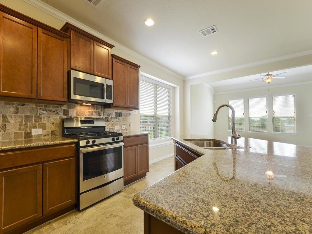 2617 Creeping Vine Ct - Photo 6 of 20