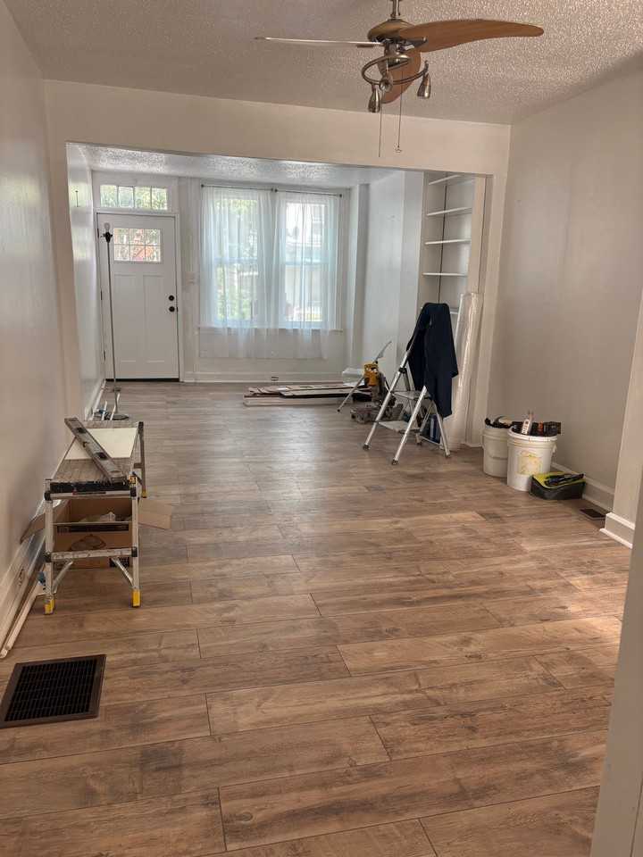 120 W Chestnut St - Photo 4 of 11