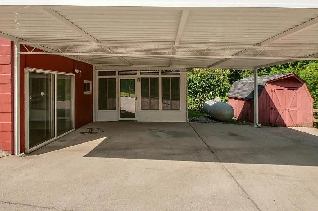 2700 Nodyne Dr - Photo 6 of 16