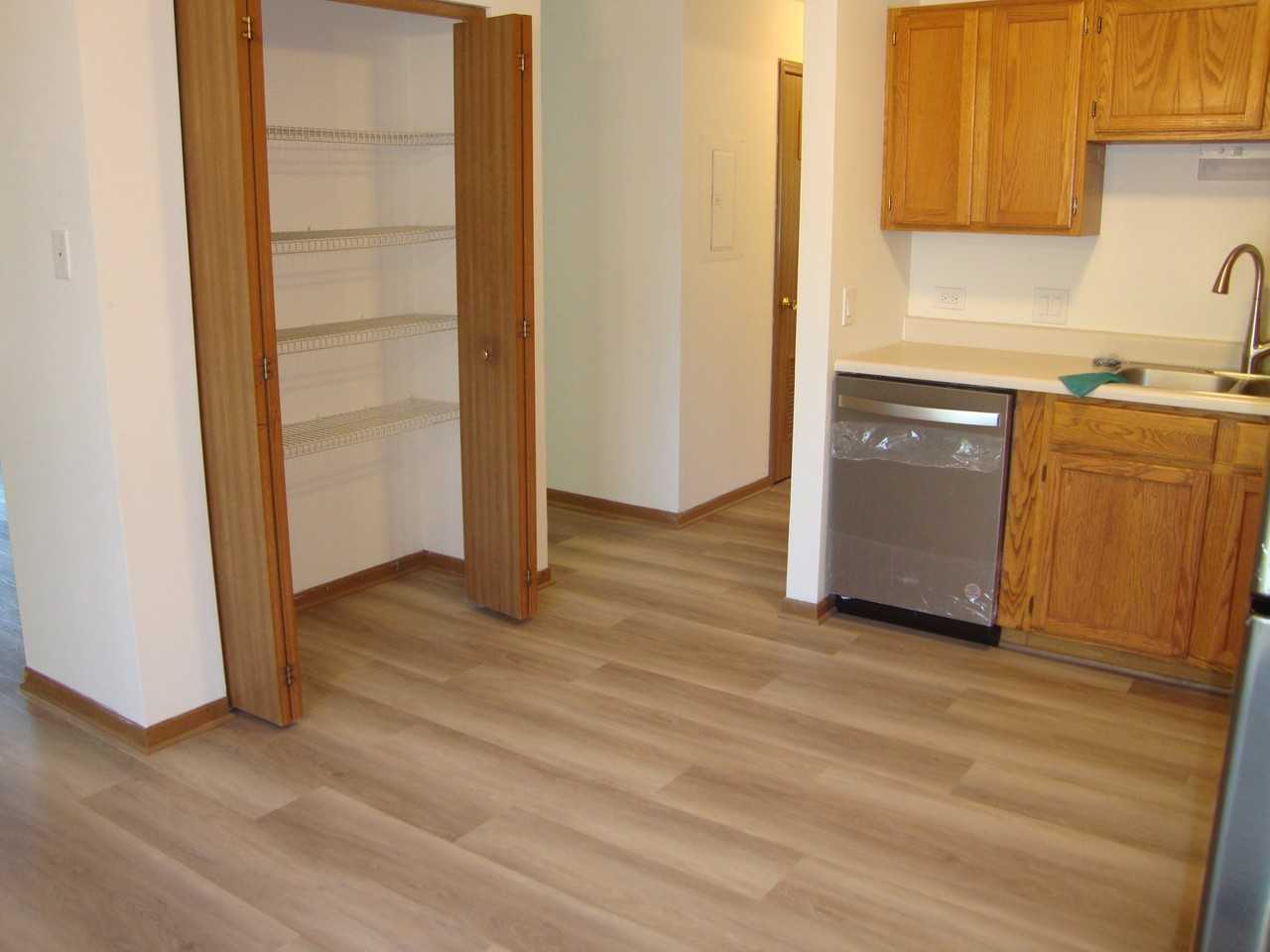 295 Woodridge Cir #B - Photo 3 of 20