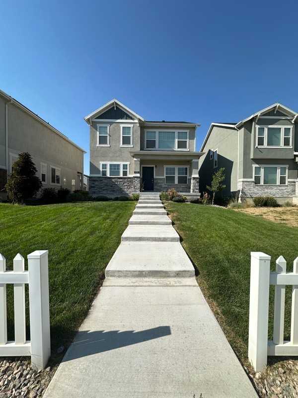 2215 W Bluebird Dr - Photo 2 of 31