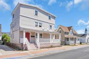 featured image of 113 E Rio Grande Ave #1