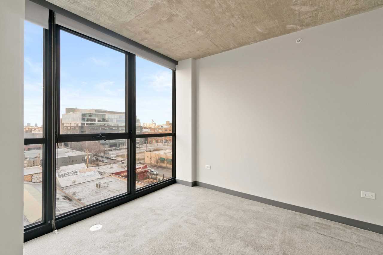 172 N Ada St - Photo 3 of 6