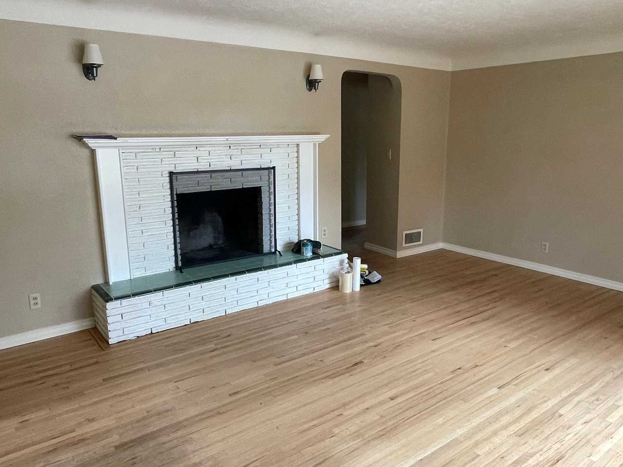 223 W 22nd Ave - Photo 2 of 8