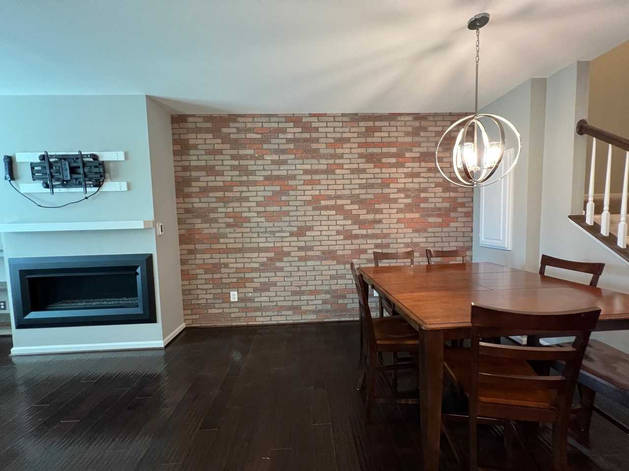 208 Murdoch Sq Se - Photo 6 of 17