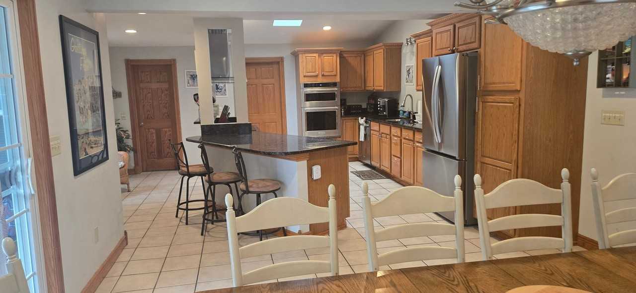 503 Chambers St - Photo 2 of 14