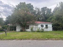 featured image of 1208 E 2nd Ave