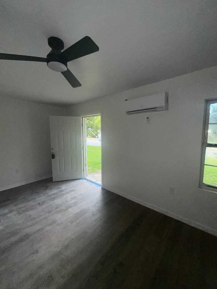 1208 E 2nd Ave - Photo 2 of 12