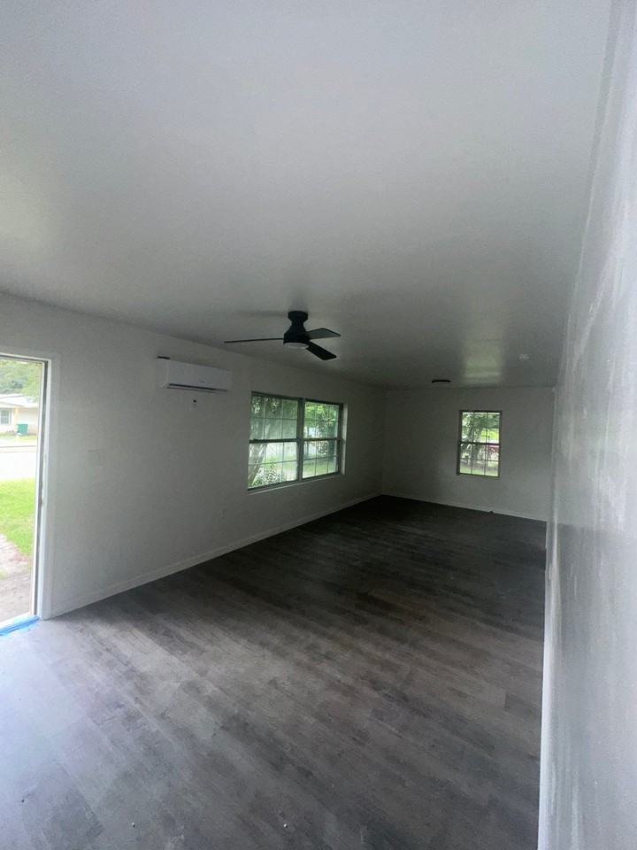 1208 E 2nd Ave - Photo 3 of 12