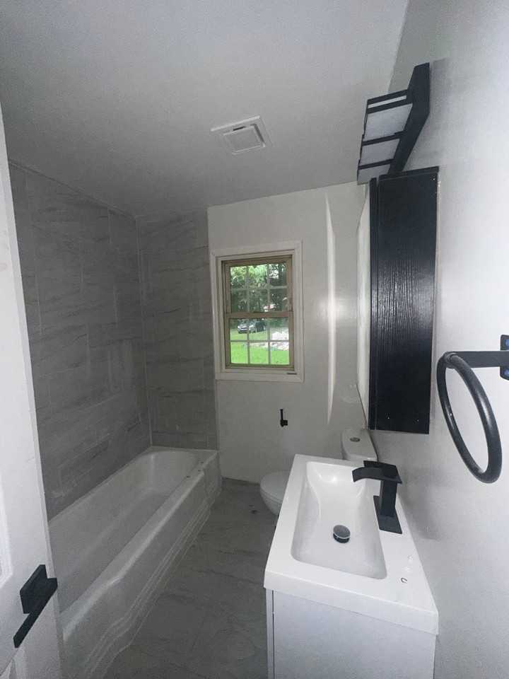 1208 E 2nd Ave - Photo 7 of 12