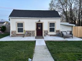featured image of 902 E St