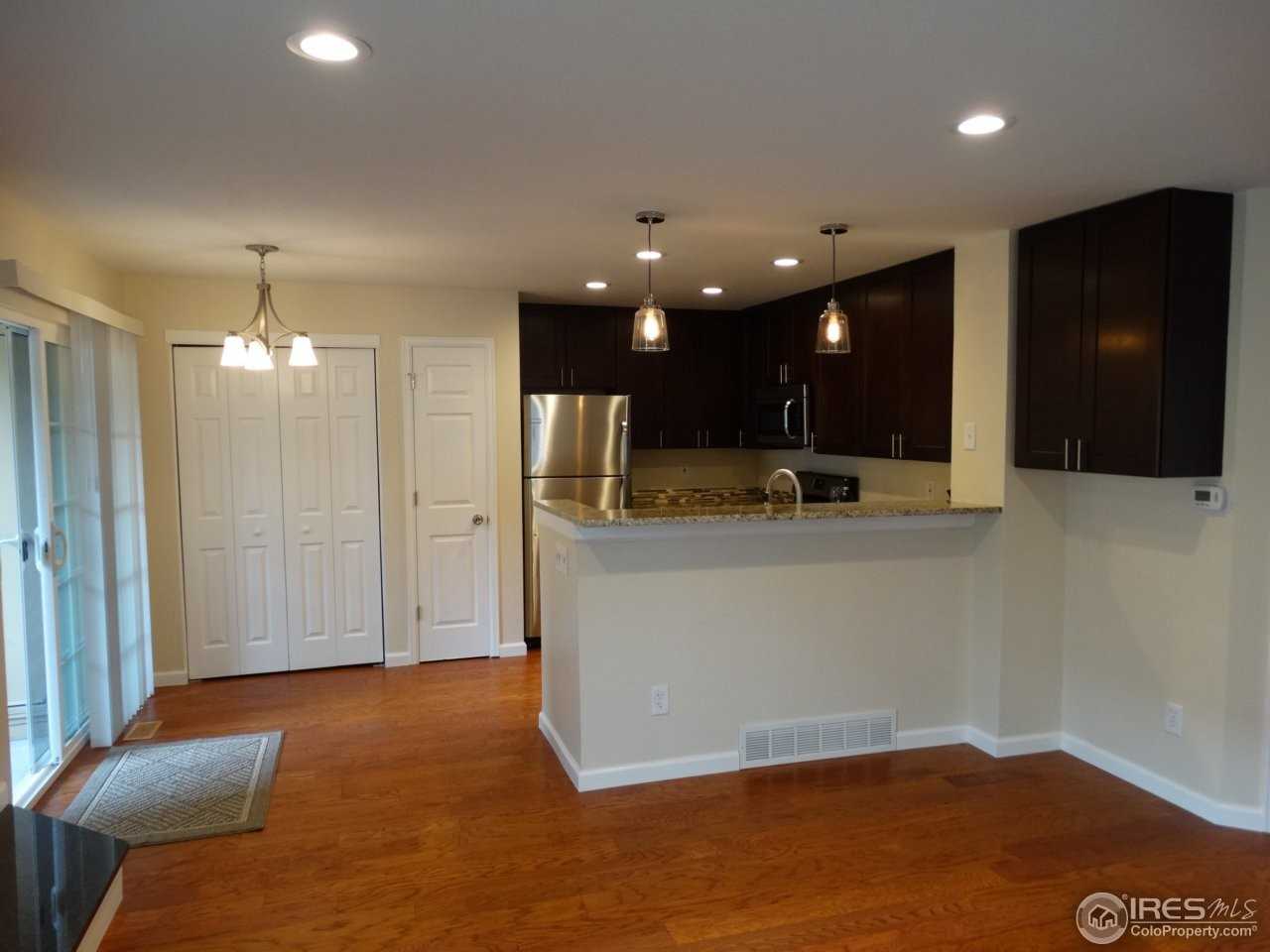 4879 White Rock Cir - Photo 6 of 20