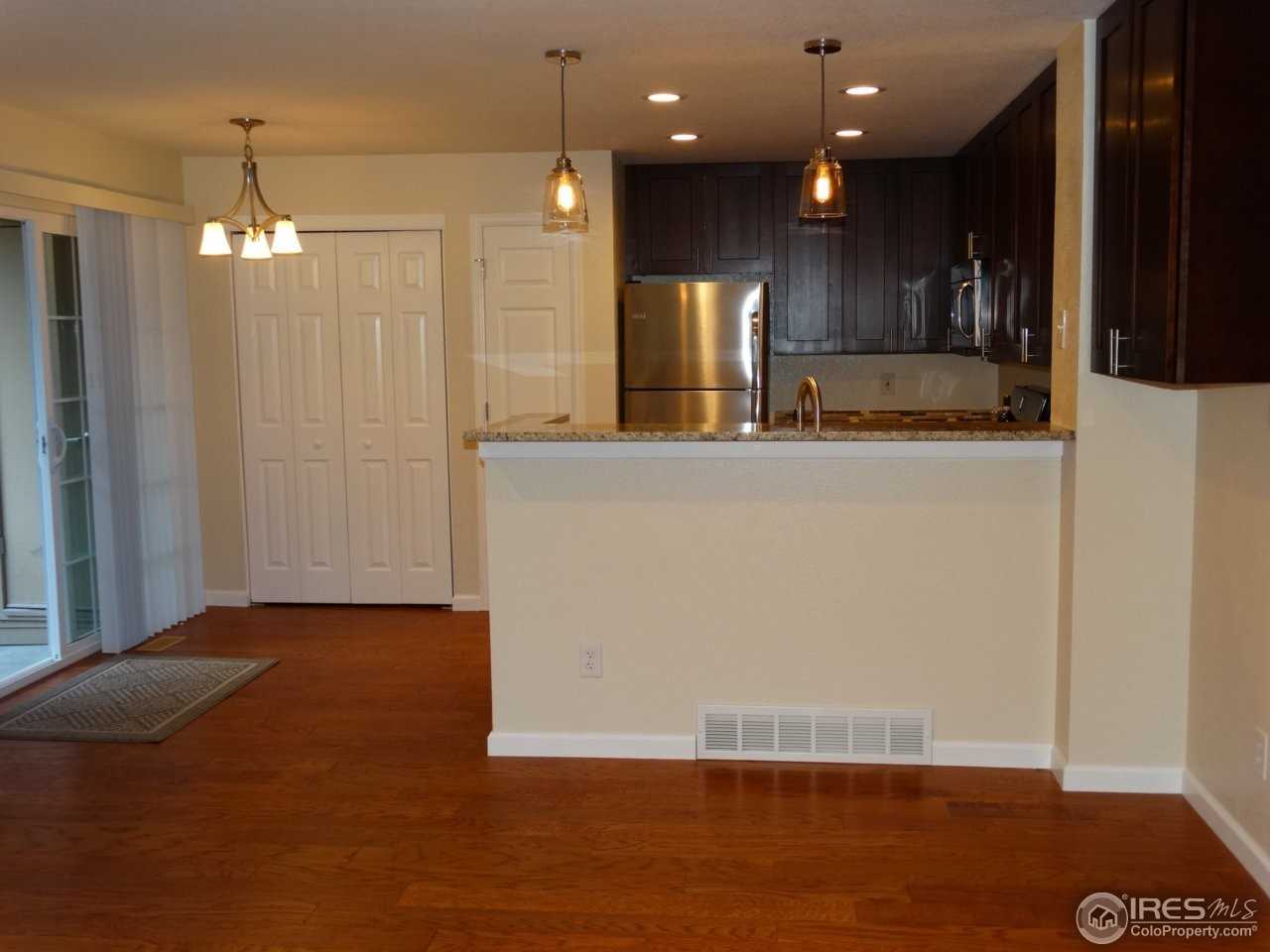 4879 White Rock Cir - Photo 7 of 20