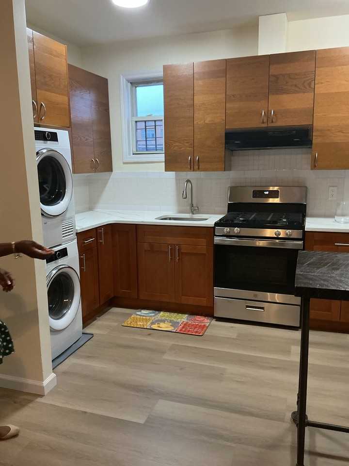 569 Vermont St #2 - Photo 3 of 4