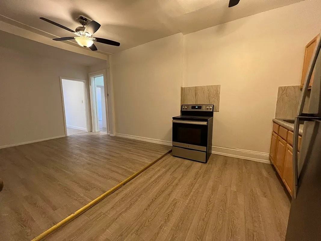 19 Cornelia St #3 - Photo 3 of 10