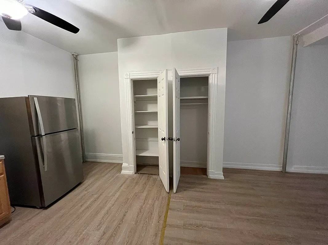 19 Cornelia St #3 - Photo 4 of 10