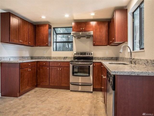 13912 55th Ave S - Photo 3 of 20