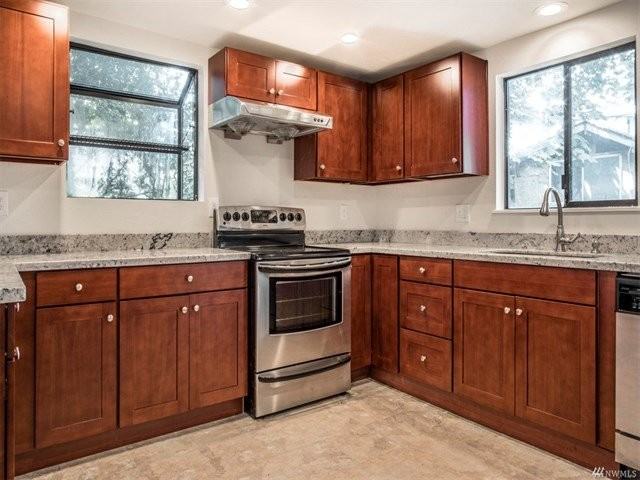 13912 55th Ave S - Photo 4 of 20