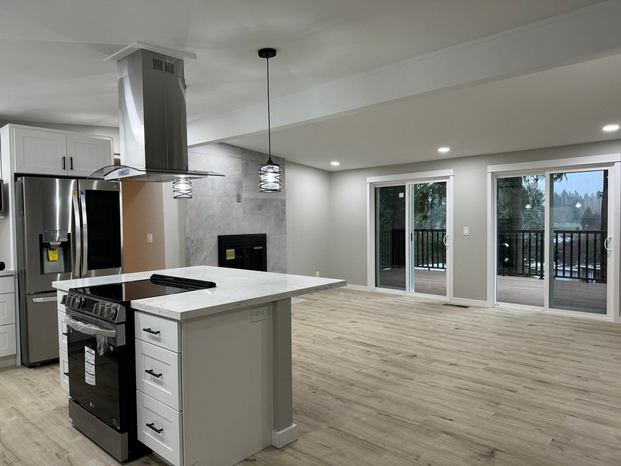 16209 Lake Hills Blvd - Photo 3 of 20
