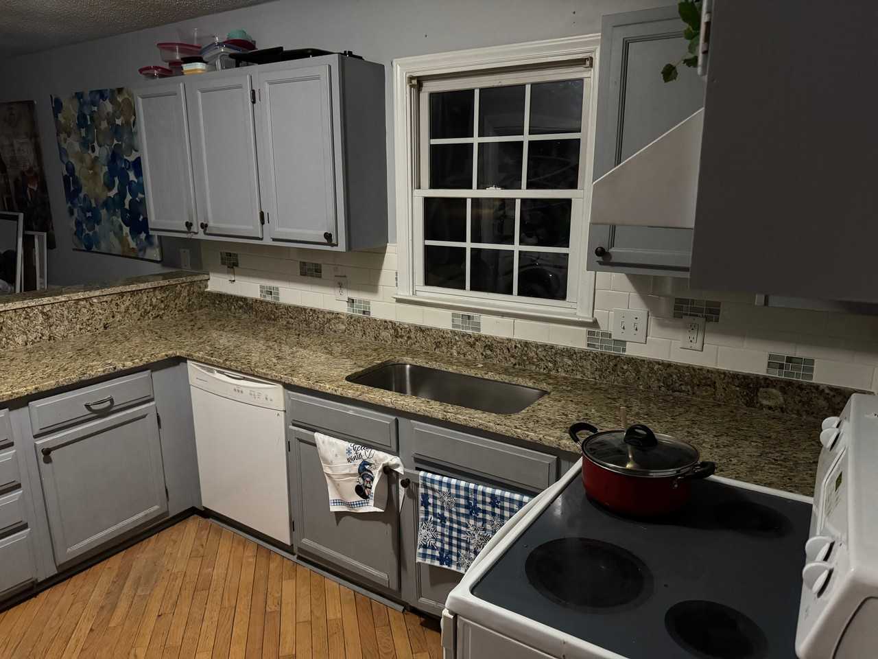 111 Maple St - Photo 4 of 4