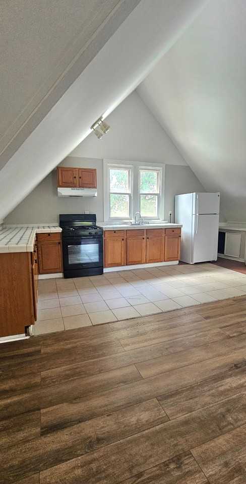1268 Quinnipiac Ave #3 - Photo 2 of 9