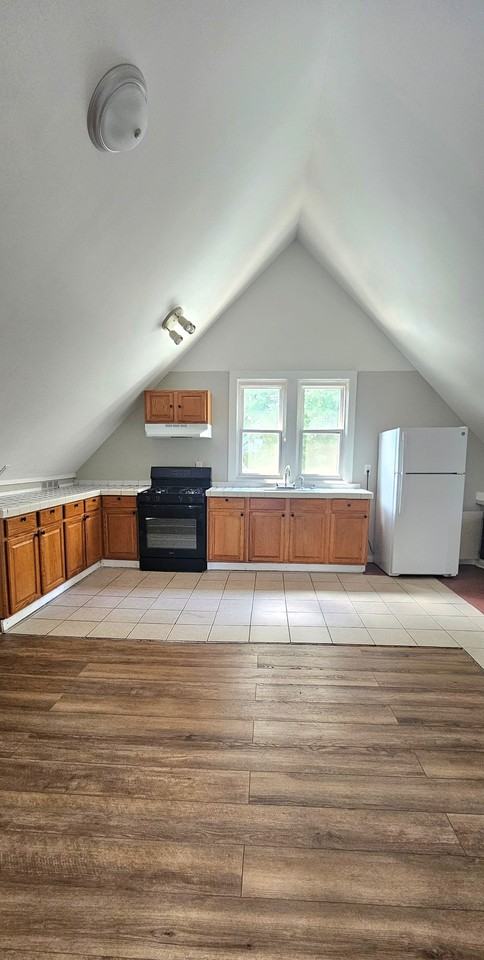 1268 Quinnipiac Ave #3 - Photo 3 of 9