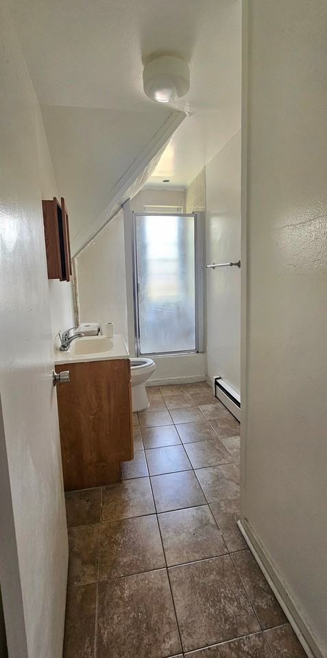 1268 Quinnipiac Ave #3 - Photo 6 of 9