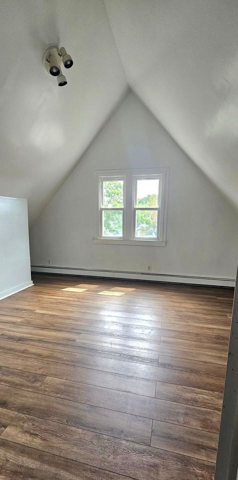 1268 Quinnipiac Ave #3 - Photo 7 of 9